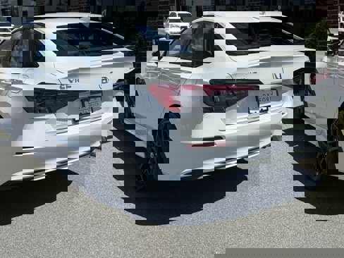 Used 2023 Honda Civic Sport image 4