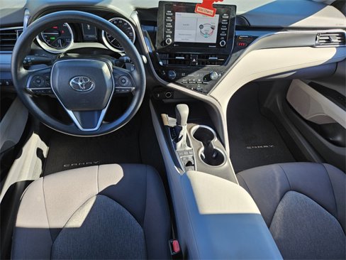 Used 2023 Toyota Camry LE image 7