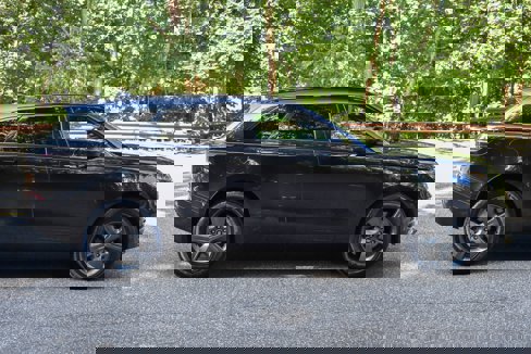 Used 2025 Land Rover Range Rover Velar Dynamic SE image 10