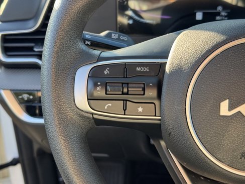 New 2025 Kia Sportage LX image 25