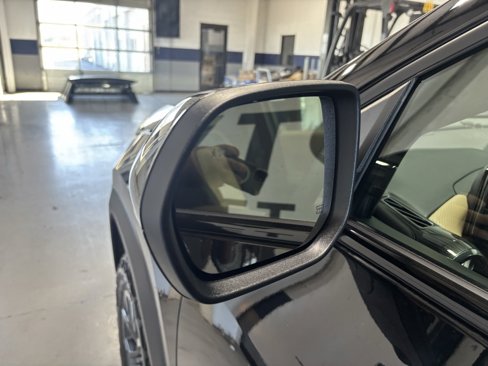 New 2026 Chevrolet Equinox ACTIV w/ Safety and Technology Package image 9