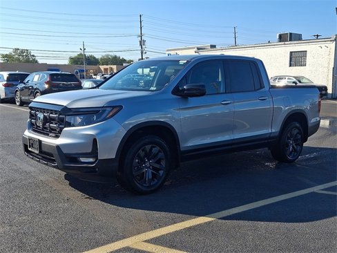 Certified 2025 Honda Ridgeline Sport image 3