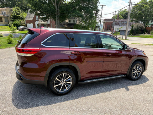 Used 2017 Toyota Highlander XLE image 10