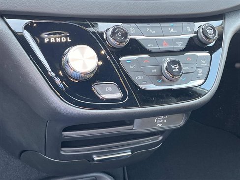 New 2026 Chrysler Voyager LX image 24