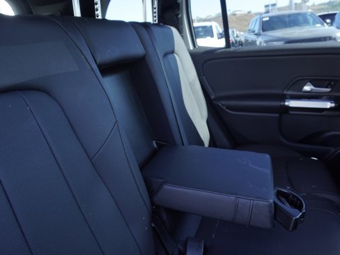 Used 2023 Mercedes-Benz GLB 250 4MATIC image 25