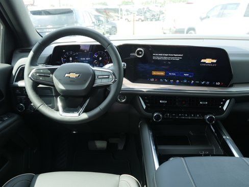 New 2025 Chevrolet Suburban Premier image 18