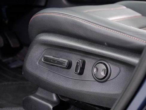 Used 2025 Honda CR-V Sport Touring image 11
