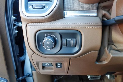 Used 2023 RAM 1500 Limited image 24