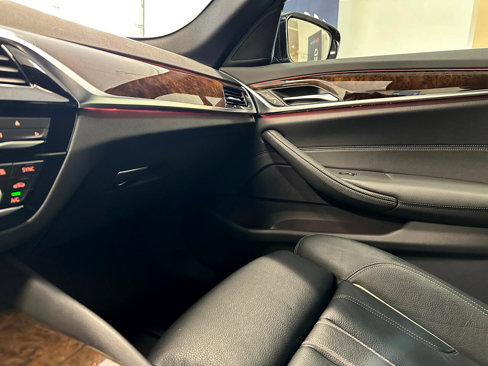 Used 2019 BMW 540i xDrive image 48