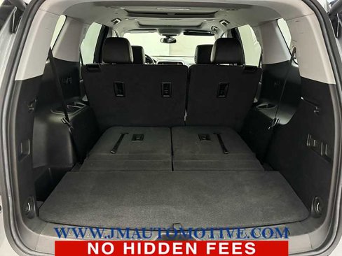 Used 2023 GMC Acadia AT4 w/ Preferred Package image 19