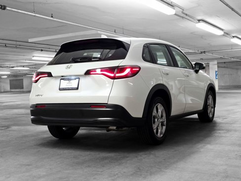 Certified 2024 Honda HR-V LX image 6