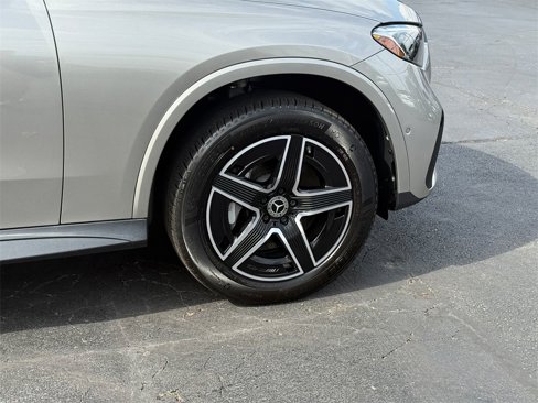 Used 2023 Mercedes-Benz GLC 300 4MATIC image 9
