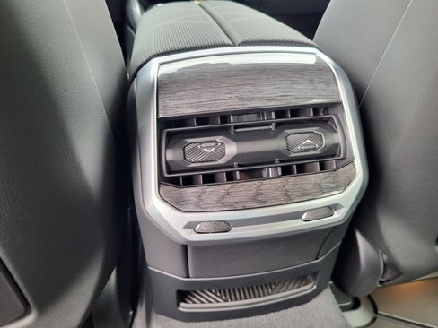 New 2025 BMW 760i xDrive image 18
