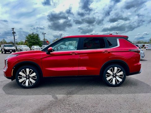 New 2025 Mitsubishi Outlander SE image 4