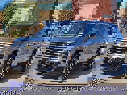 New 2026 Chevrolet Traverse High Country image 1