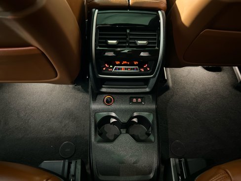 New 2026 BMW X7 M60i image 36