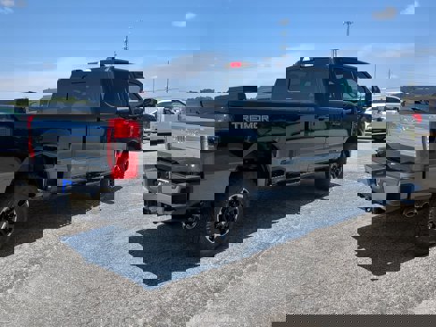 New 2026 Ford F250 Platinum image 3