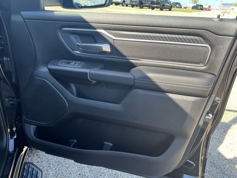New 2026 RAM 1500 4x4 Crew Cab image 12