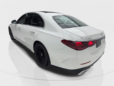 Used 2025 Mercedes-Benz E 350 Sedan image 10