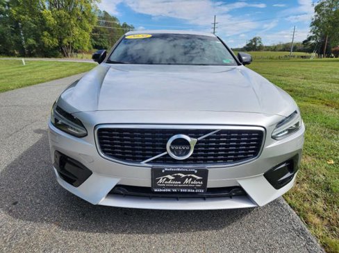 Used 2020 Volvo S90 T6 R-Design image 3