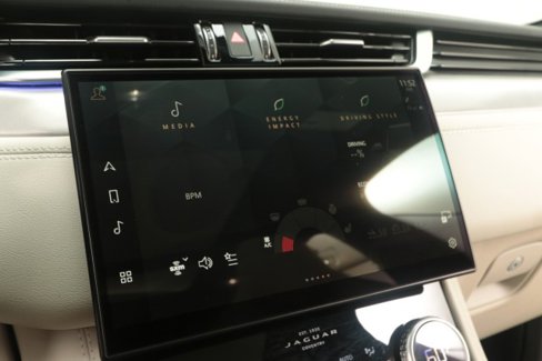 Used 2024 Jaguar F-PACE R-Dynamic S image 51