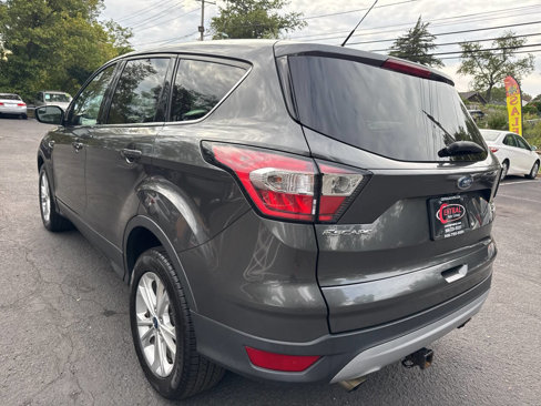 Used 2017 Ford Escape SE image 7