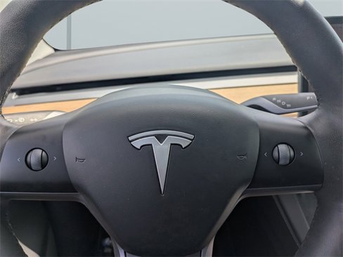 Used 2024 Tesla Model Y Long Range image 31