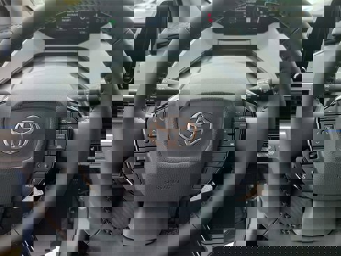 New 2026 Toyota Prius XLE image 18