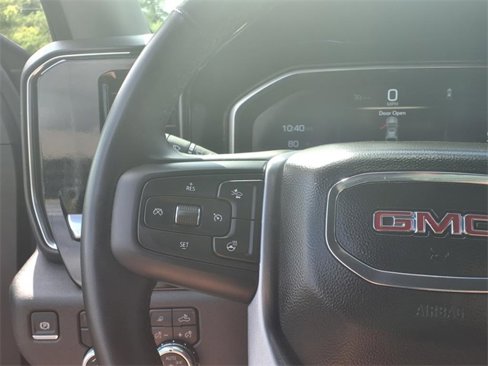 Used 2025 GMC Sierra 1500 SLT image 14