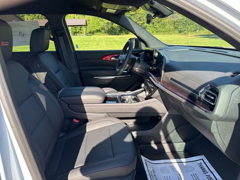 New 2026 Chevrolet Traverse Z71 w/ Driver Confidence Package image 15