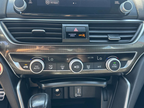 Used 2018 Honda Accord Sport image 17