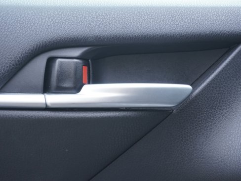 Used 2023 Toyota Camry SE image 11