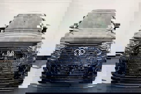New 2025 Audi A8 L 3.0T image 3