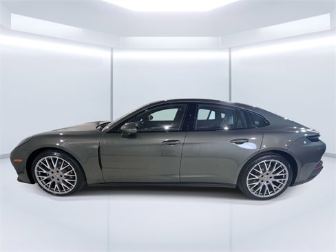 New 2025 Porsche Panamera 4 image 2