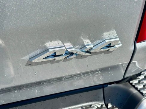 New 2026 RAM 1500 4x4 Crew Cab image 11