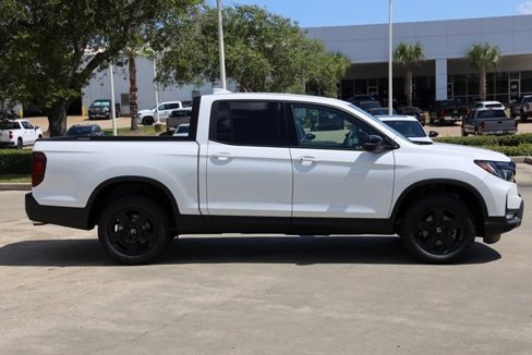 New 2025 Honda Ridgeline Black Edition image 4