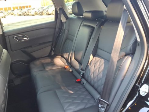 New 2026 Nissan Rogue Platinum image 9