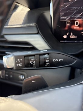 Used 2025 GMC Acadia Elevation image 19