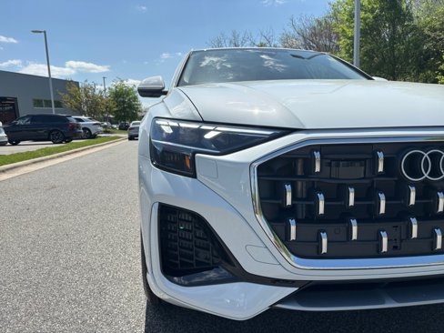 New 2025 Audi Q8 Premium image 24