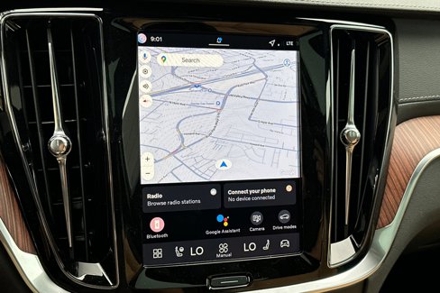 New 2026 Volvo V60 B5 Cross Country Ultra w/ Climate Package image 16