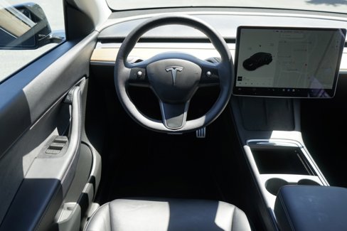 Used 2022 Tesla Model Y Performance image 14