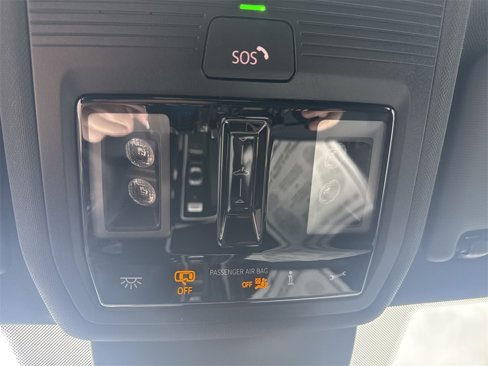 New 2025 Volkswagen Golf R Black Edition image 11