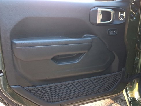 Used 2024 Jeep Wrangler Unlimited image 12