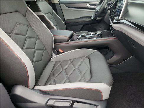 New 2025 Volkswagen Atlas Peak Edition SE image 15