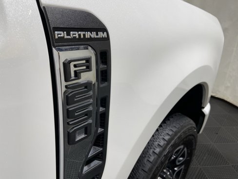 Used 2024 Ford F250 Platinum image 29