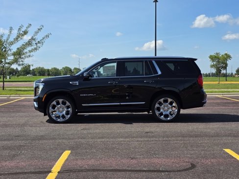 New 2025 GMC Yukon Denali w/ Denali Reserve Package image 34