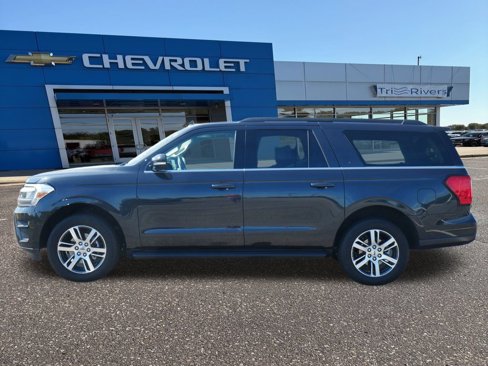 Used 2024 Ford Expedition Max XLT image 3
