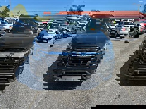 Used 2024 Subaru Ascent Premium w/ Convenience Package image 2