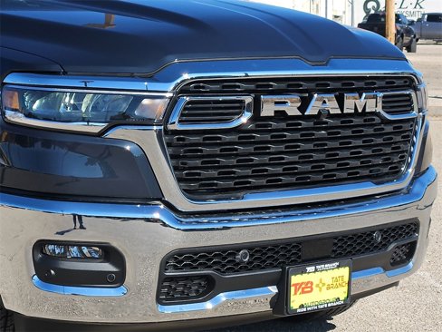 New 2026 RAM 1500 4x4 Crew Cab image 7