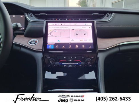 New 2025 Jeep Grand Cherokee Summit image 18